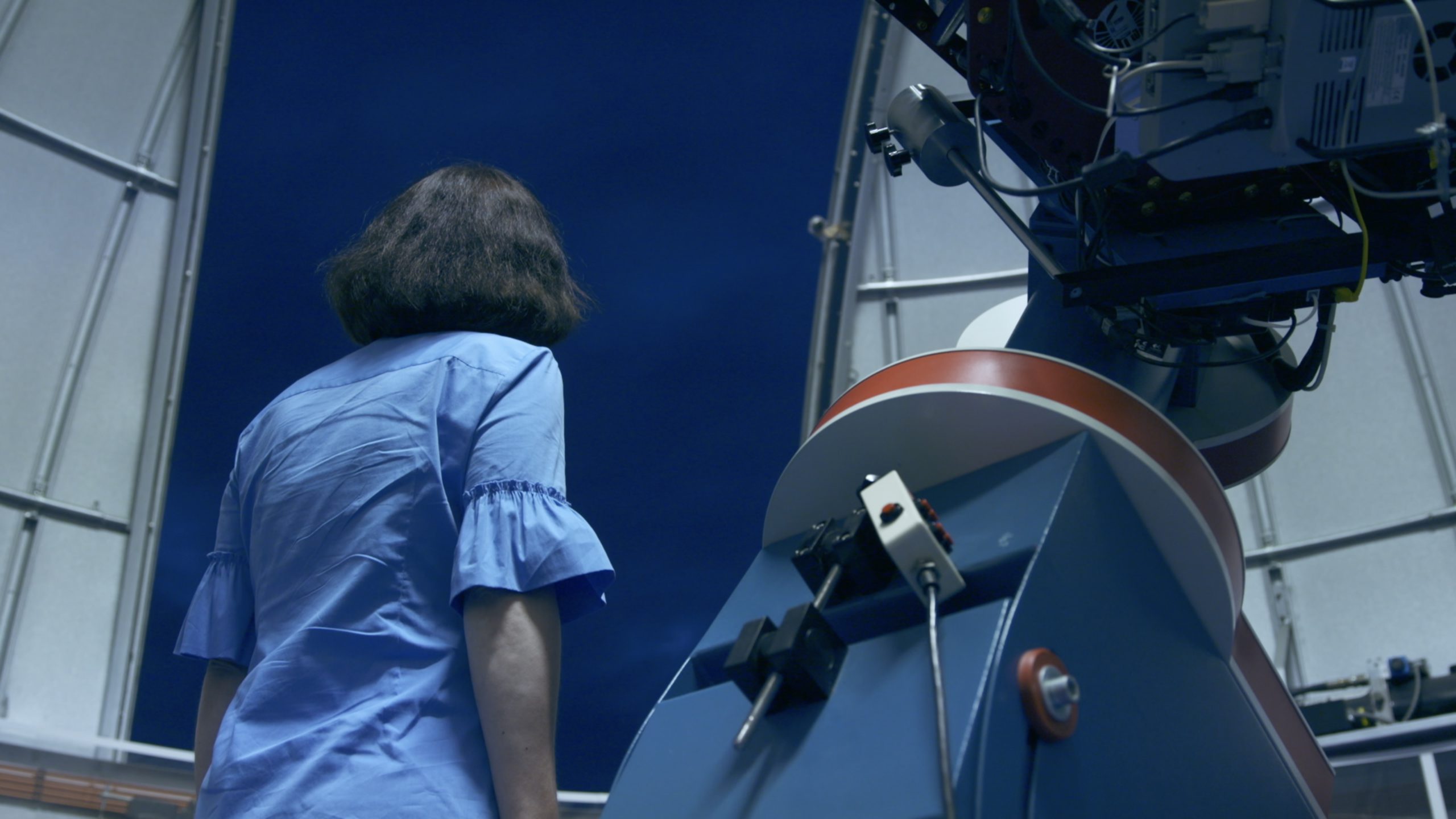 ANS - Still uit documentaire - Blaauw sterrenwacht, Groningen - astronoom Marlies van de Weijgaert