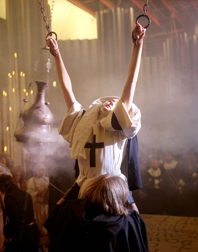 The-Devils-re-release-_st_6_jpg_sd-low_2026-Warner-Bros-Pictures-All-rights-reserved